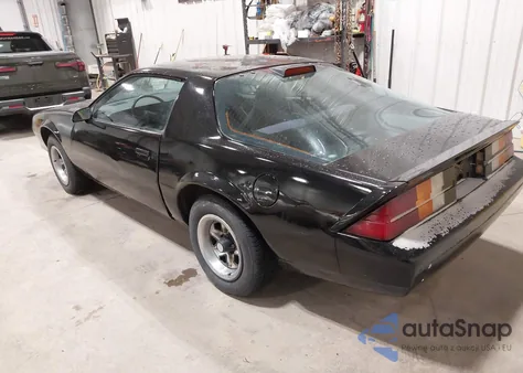 1986 Chevrolet Camaro z USA, uszkodzony, nr VIN 1G1FP87S5GL115609